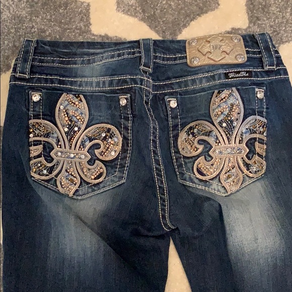 EUC Miss Me size 28 jeans - Picture 4 of 5